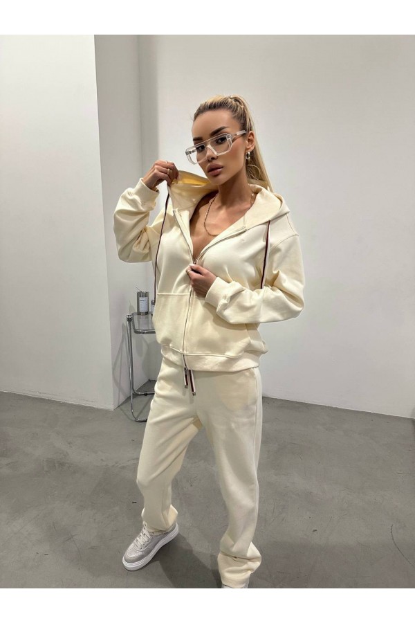 Женский бежевый костюм Loro Piana Premium