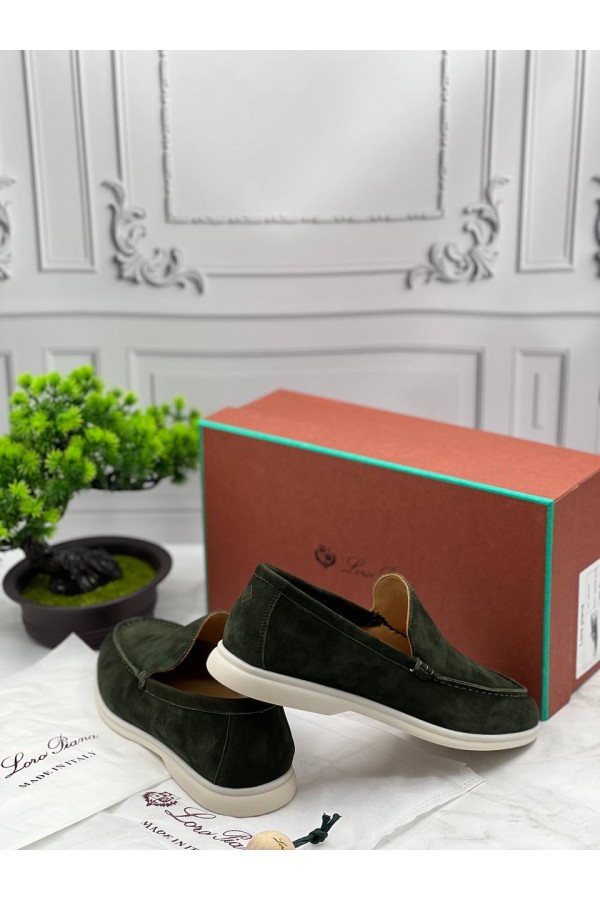 Мужские замшевые лоферы Loro Piana зелёного цвета