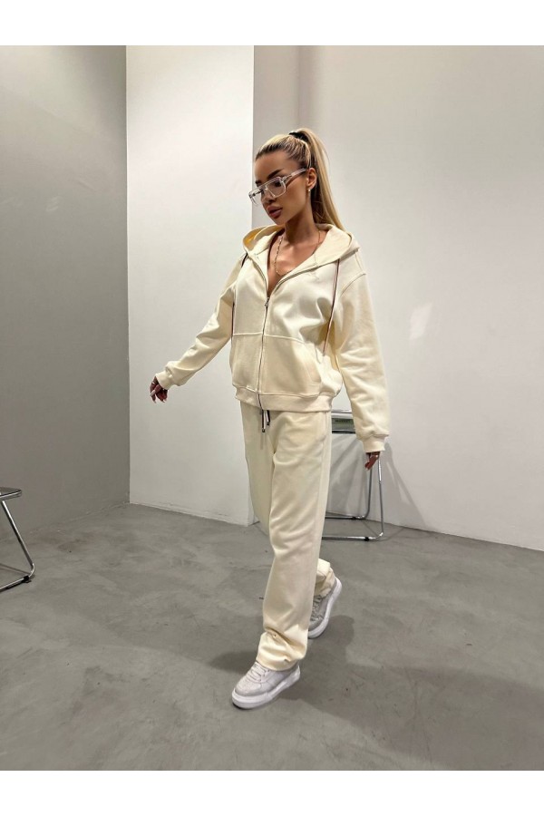 Женский бежевый костюм Loro Piana Premium