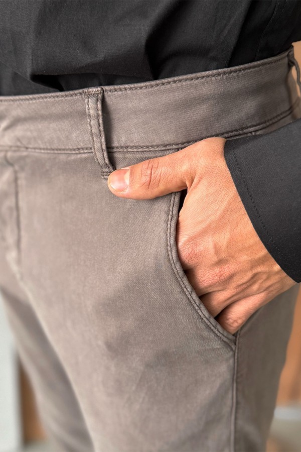 Мужские брюки Loro Piana бежевого цвета