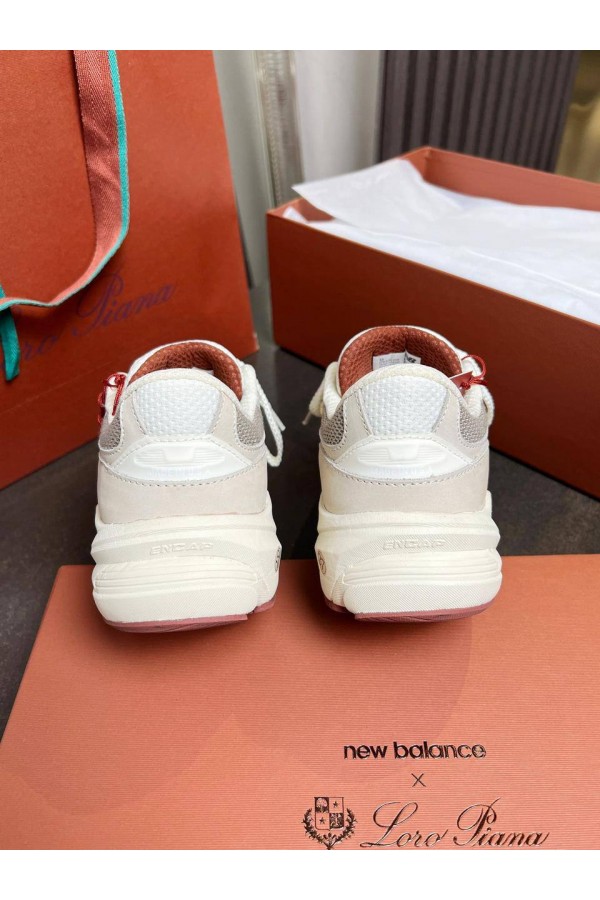 Женские кроссовки Loro Piana x New Balance Premium