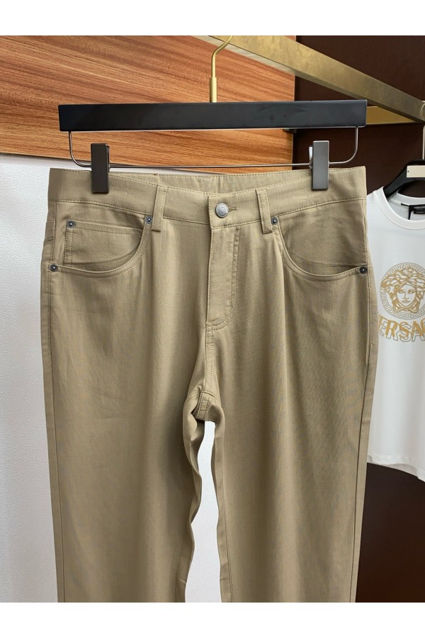 Джинсы бежевого цвета Loro Piana Premium