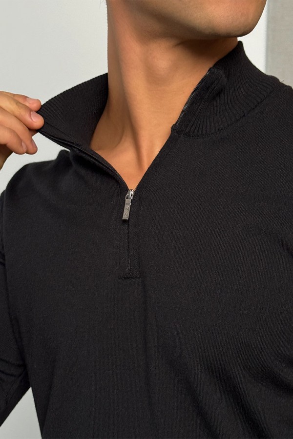 Чёрный джемпер Loro Piana Zip Neck