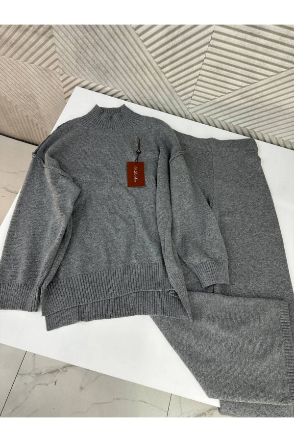 Женский серый костюм Loro Piana Premium