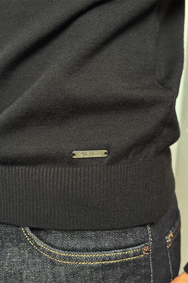 Чёрный джемпер Loro Piana Zip Neck