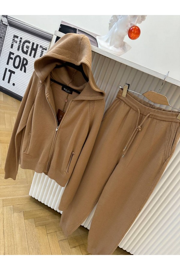 Женский костюм Loro Piana Premium