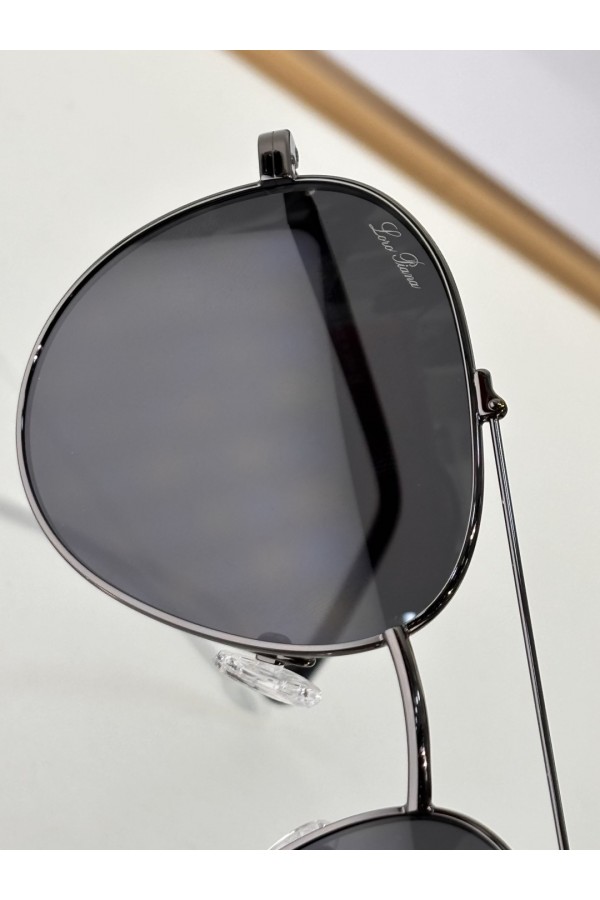 Солнцезащитные очки  Loro Piana