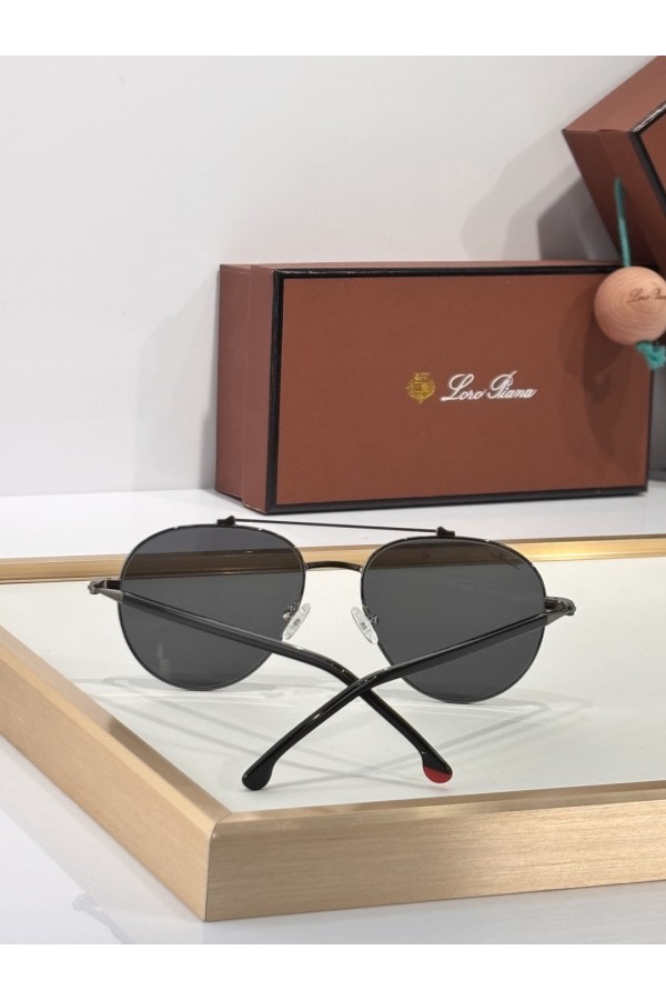 Солнцезащитные очки  Loro Piana