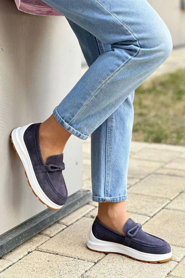 Женские замшевые лоферы Loro Piana