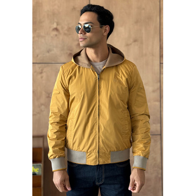 Мужская ветровка Loro Piana бежевого цвета