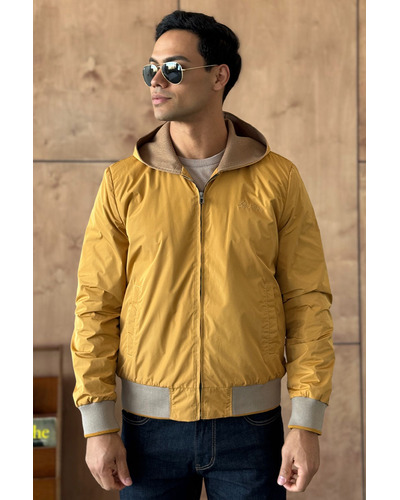 Мужская ветровка Loro Piana бежевого цвета