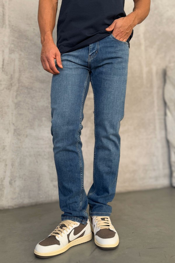 Мужские джинсы светло-синего цвета Loro Piana regular fit