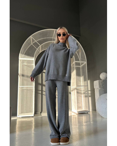 Женский серый костюм Loro Piana Premium